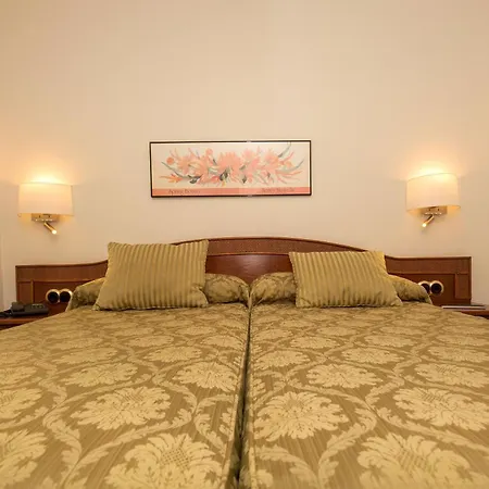 Cervol Hotel